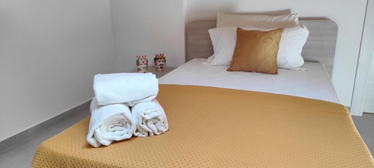 Casa Vacanze Rainbow, Siracusa 锡拉库扎 外观 照片